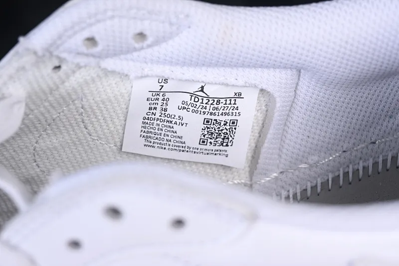 All categories Air Jordan Jordan series basketball shoes Air Jordan 1 Low ZG version Travis Scott x Air Jordan 1 Low OG AJ1 Joe 1 undercut low top full head layer TD1228-111
